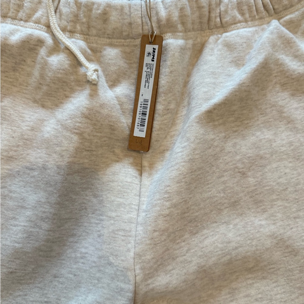 SKIMS Cream Straight Leg Pants - Picture 4 of 4